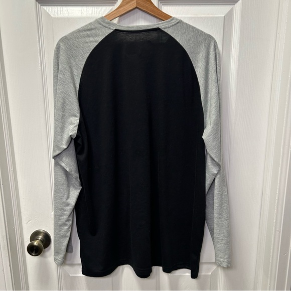 Colorado Avalanche Long Sleeve T-Shirt, XL. - Picture 5 of 7